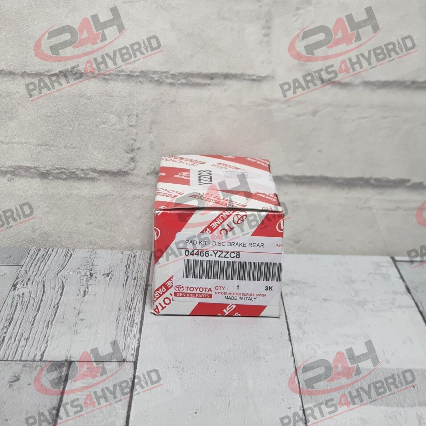 Genuine Toyota Land Cruiser Rear Break Pads Oem Part 04466-YZZC8 Brand